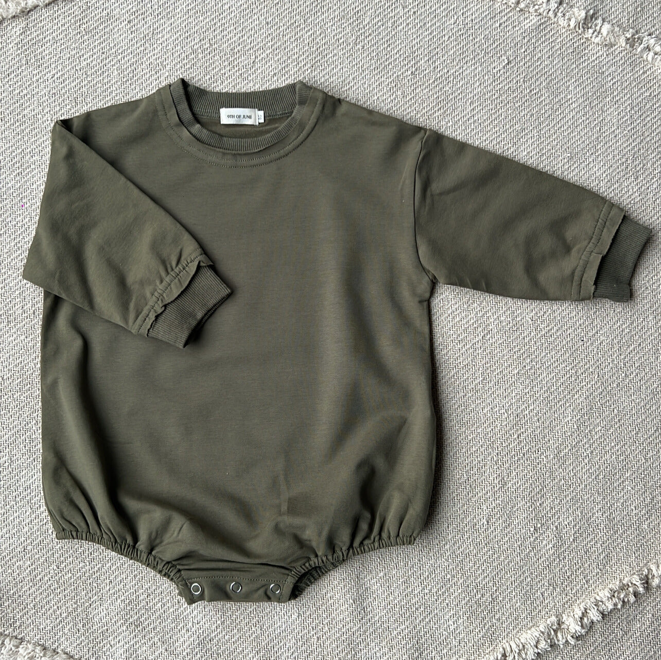 NOVI - sweater army green